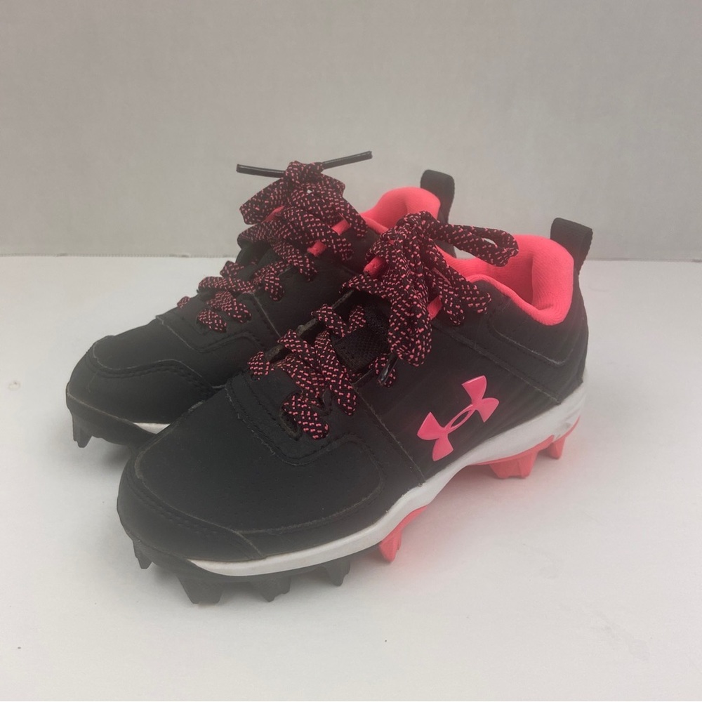 Under Armour Lead Off Girls Size 10 K Pink & Black Soccer Shoes Cleats Lace Up